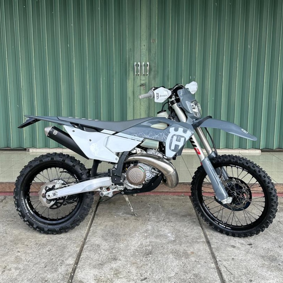 Husqvarna TE300 TBI Pro 2024 - Image 1